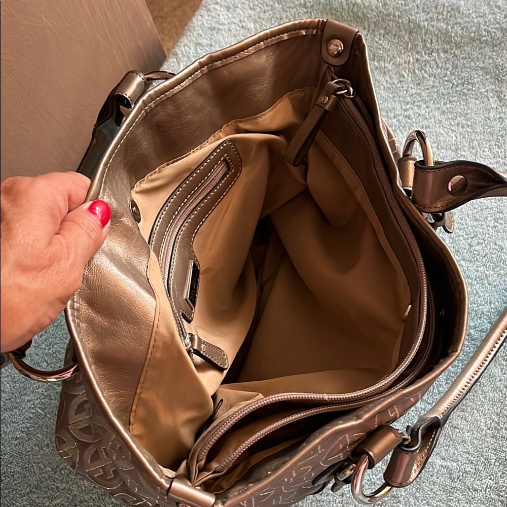 Giani Bernini Metallic Grey Tannish Shoulder Bag - Picture 5 of 9